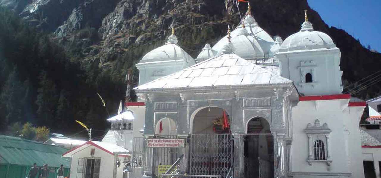 Gangotri temple on the Bhagirathi